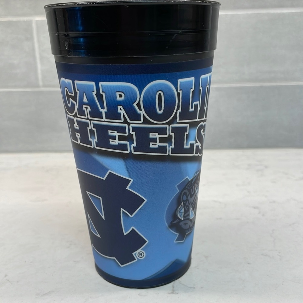 CAROLINA TARHEELS HOLOGRAM CUP